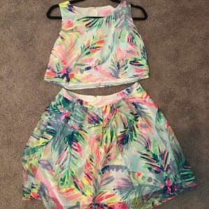 Lilly Pulitzer Crop Top Skirt Set Size 2